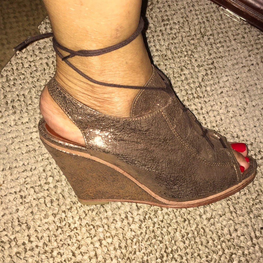 RACHEL COMEY REAL LEATHER PEEP TOE WEDGES EUC